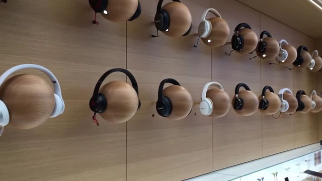 Apple-Store_Dubai_Mall-of-the-Emirates_2