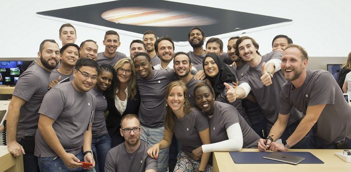 Apple-Store_Dubai_Mall-of-the-Emirates_3