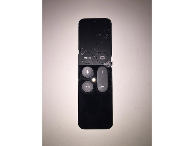 Apple-TV-4_mando-roto_1