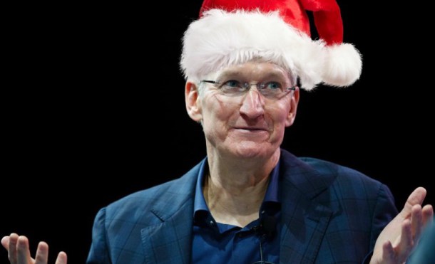 Tim-Cook_Santa-Claus