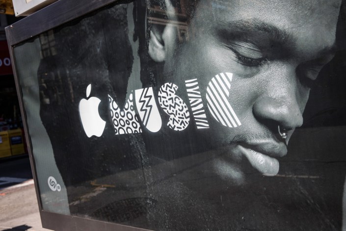 Apple-Music_ad_commercial_street