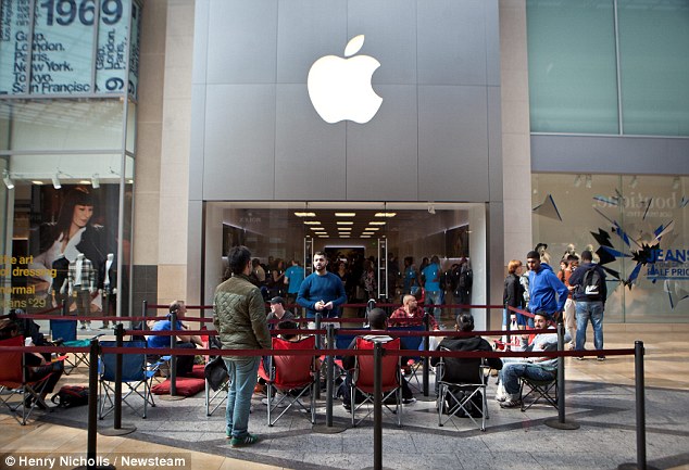 Apple_Apple-Store_iPhone-6_Australia_