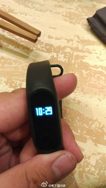 Xiaomi_Mi-Band_2_