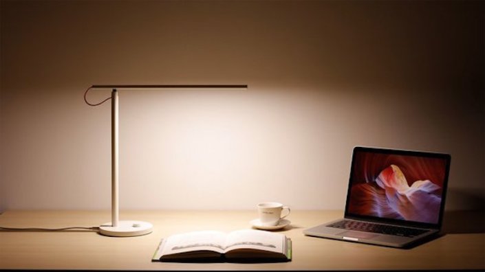 Xiaomi_Mi-Smart-LED-Desk-Lamp_