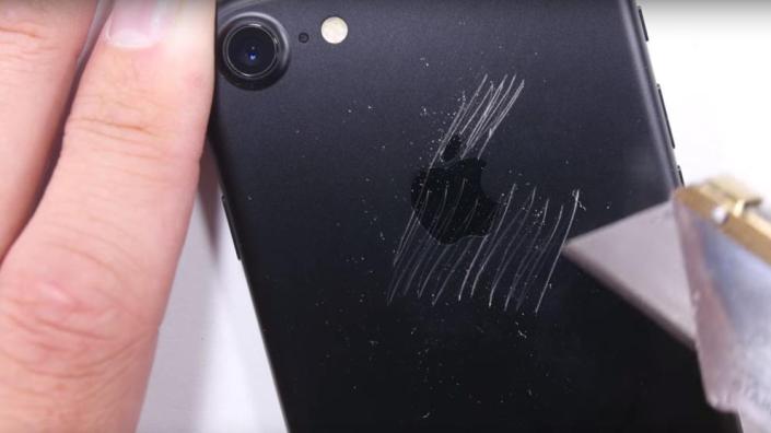 apple_iphone-7_resistencia_