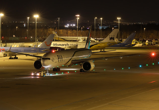 boeing_777_pakistan-international-airlines_