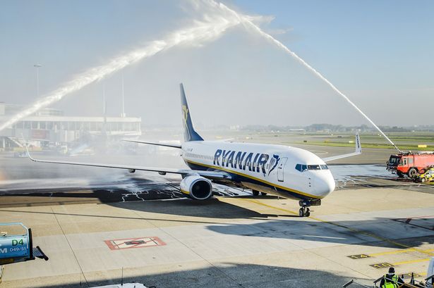 ryanair_boeing_737-800_