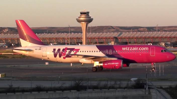 wizzair_airbus_a320-200_madrid-barajas_