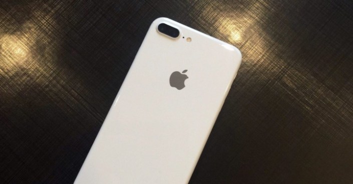 apple_iphone-7-plus_jet-white_