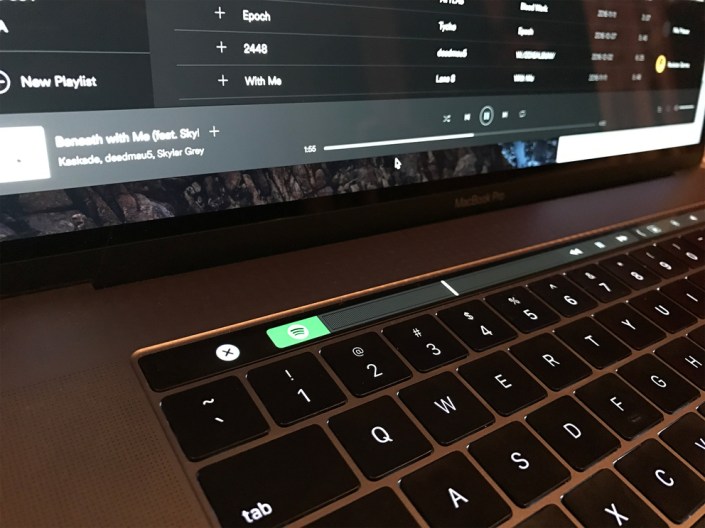 apple_mac_macbook-pro_late-2016_touch-bar_spotify_