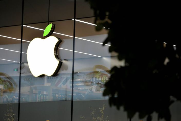 apple_logo_apple-store_dia-de-la-tierra_