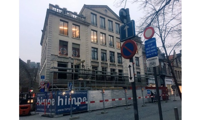 apple_apple-store_belgica_brujas_obras_